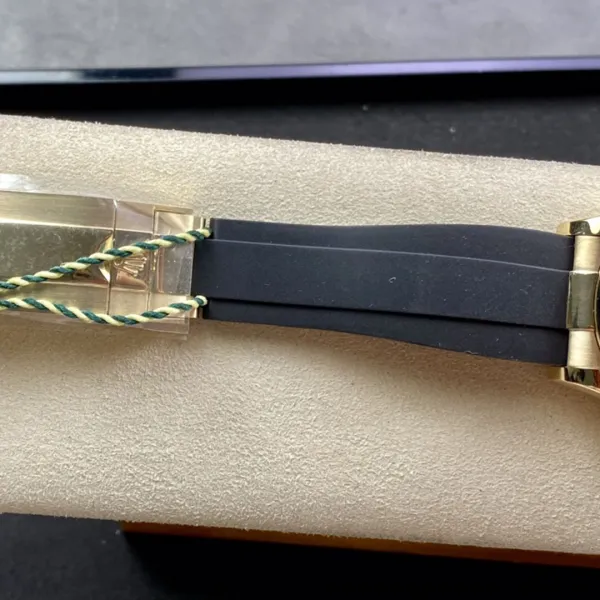 ROLEX-COSMOGRAPH DAYTONA-REF.M116518LN-0043-40mm - Image 10