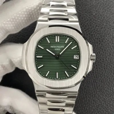 PATEK PHILIPPE-NAUTILUS-ref.5711-1A-014-40mm