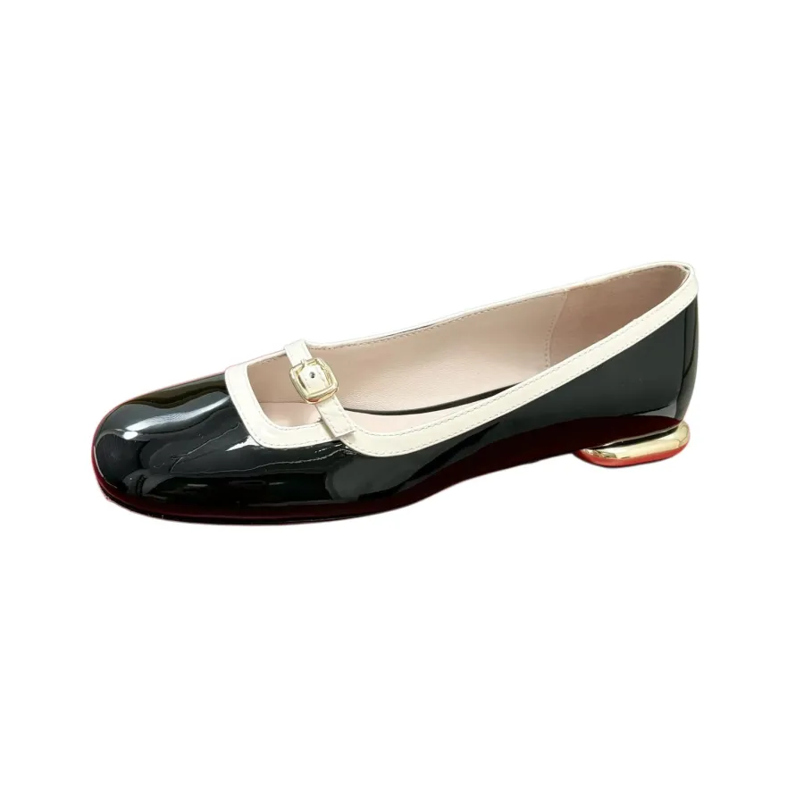 Roger Vivier Broche Vivier Ballerinas Flat Shoes In White/Black/Beige Patent Leather