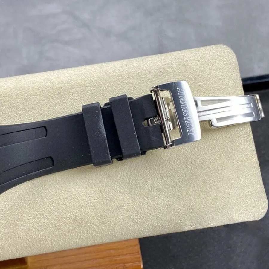 AUDEMARS PIGUET-ROYAL OAK-15400 blue tape-41mm