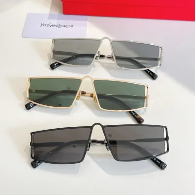Saint Laurent square frame black/grey silver/olive gold color Size 65口15-145