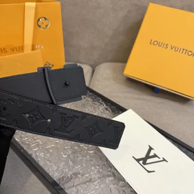 Louis Vuitton Men's LV Flower Buckle Belt  In White/Black/Grey/Blue Calfskin And White/Grey/Blue Monogram Canvas 40mm