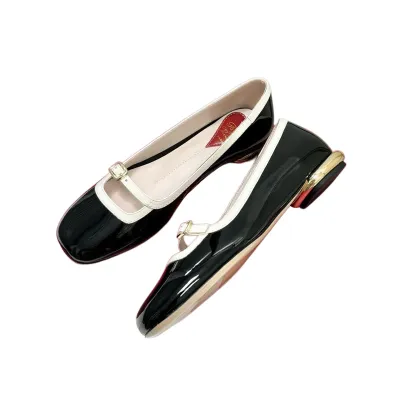 Roger Vivier Broche Vivier Ballerinas Flat Shoes In White/Black/Beige Patent Leather