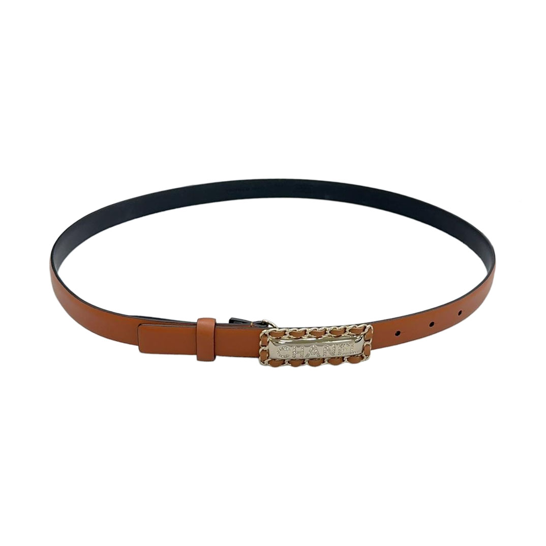 Chanel Cinto Fino Feminino com Fivela Retangular em Couro Bezerro Marrom/Arrowroot/Dourado Champanhe/Rosa/Rosa Claro/Vermelho/Preto/Branco com Acabamento Dourado/Prateado 20mm