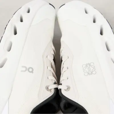 LOEWE White sneakers