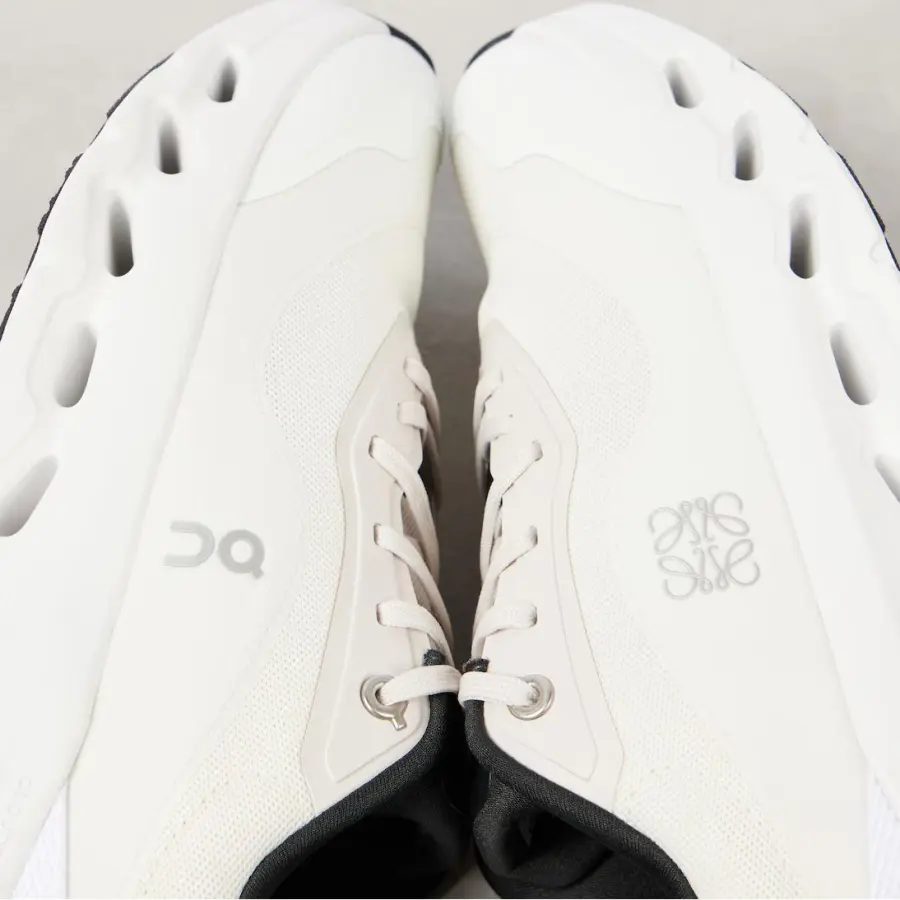 LOEWE White sneakers