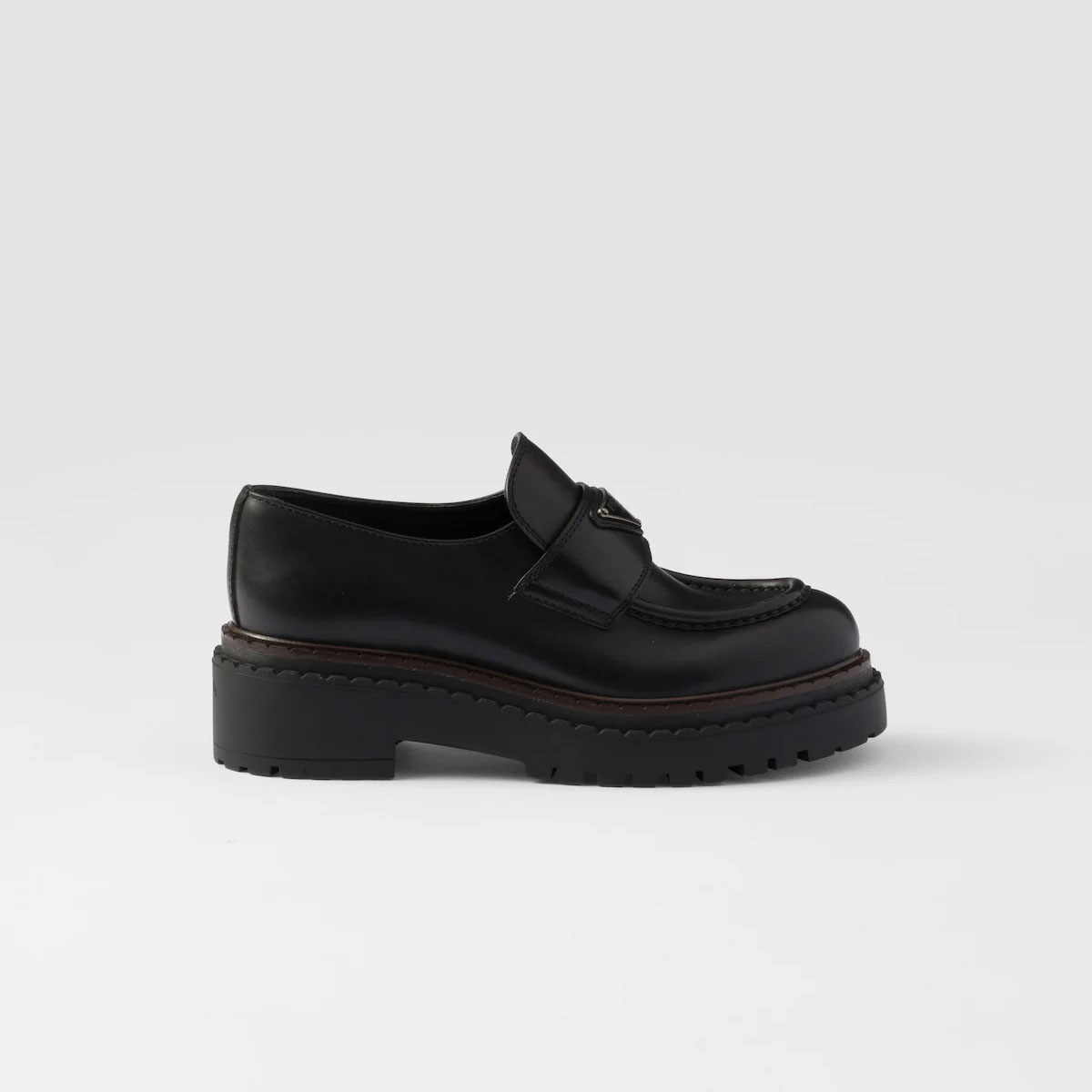 PRADA Loafer de couro preto