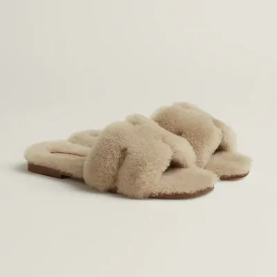 HERMES Oran Beige plush Slippers