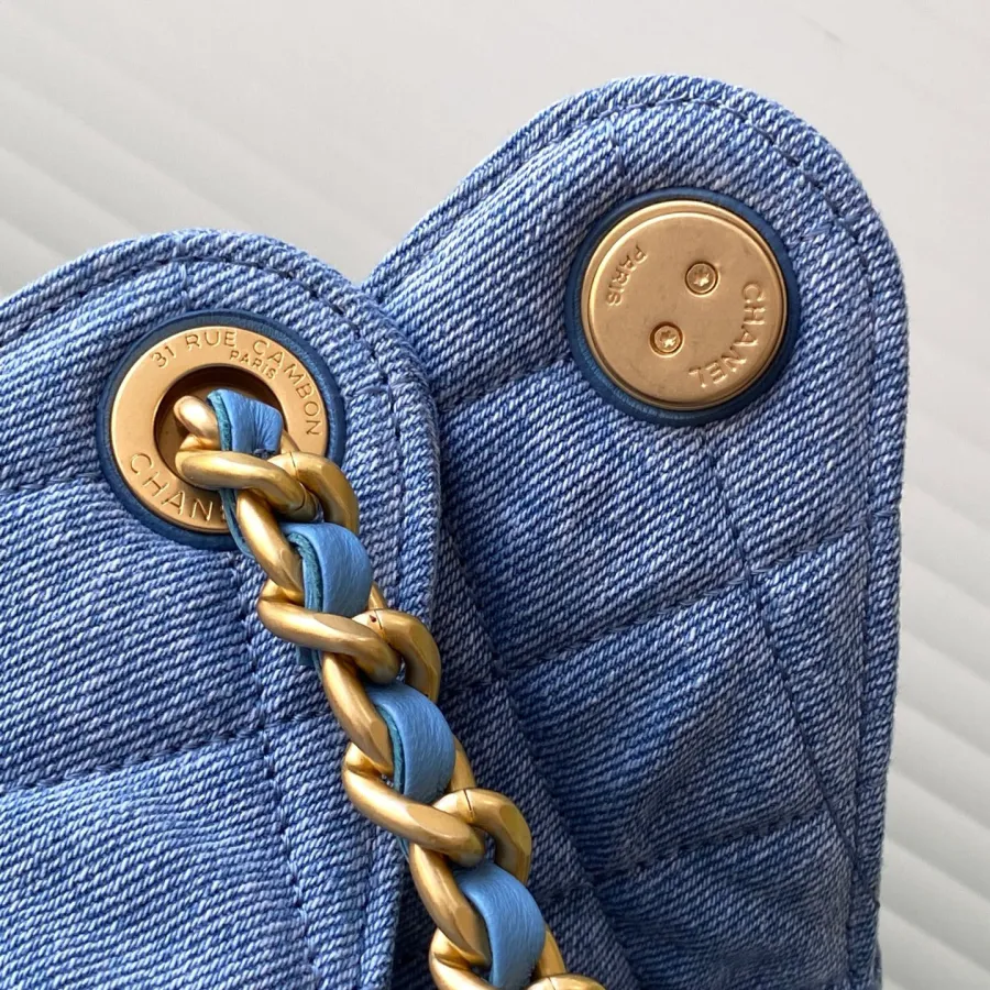 Chanel Denim blue/purple Abrasive Sand Leather Shoulder Bags