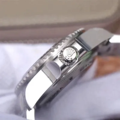 ROLEX-SEA DWELLER-REF.M126660-0002-44mm