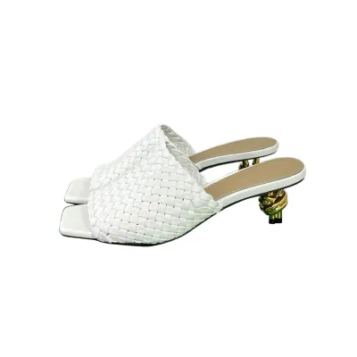Bottega Veneta Knot Mule In White Intrecciato Leather Mule With Signature Metal Knot Heel (Heel Height 4.5cm)