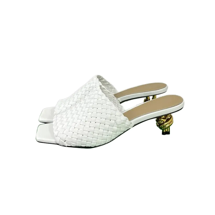 Bottega Veneta Knot Mule In White Intrecciato Leather Mule With Signature Metal Knot Heel (Heel Height 4.5cm)