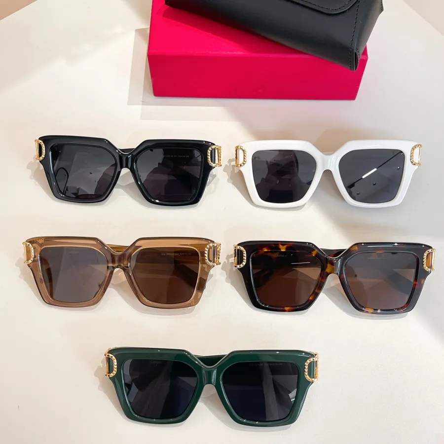 Valentino square frame glasses black gold/green/white/leopard/tawny color Size 54口18-145