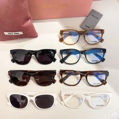 Miu Miu Boston frame glasses white/black white/black/black gold/leopard/tawny/leopard brown color Size 54口19-145