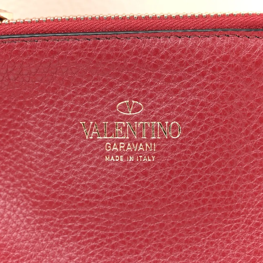 Valentino Garavani Small Rockstud Flip Lock Tote Bag Light Ivory/Rubino Grained Calfskin Leather Gold Hardware