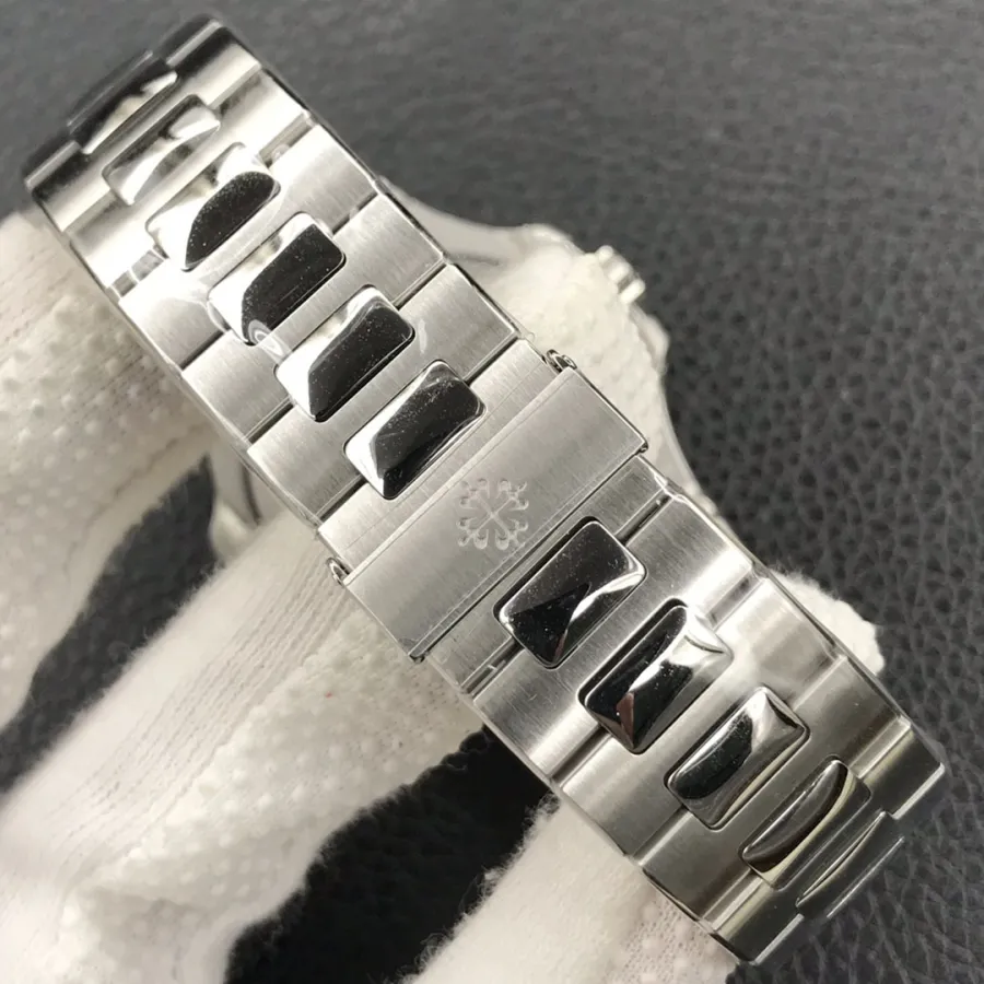 PATEK PHILIPPE-NAUTILUS-REF.5711-1P-40MM