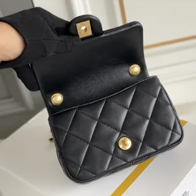 Chanel Double pearl CF chain bag 17/20.5cm White/Black Crossbody Bags