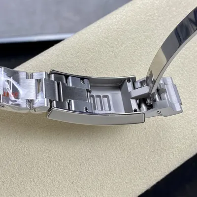 ROLEX-SUBMARINER-REF.M116619LB-97209-40mm