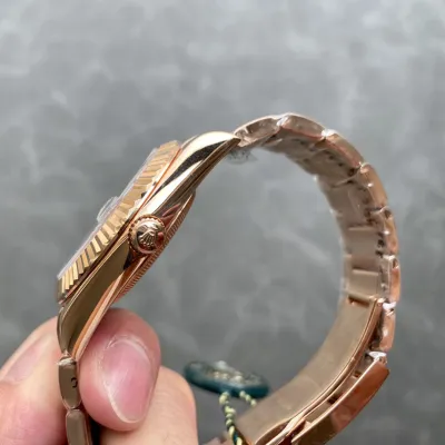 ROLEX-Sky Dweller-REF.M326935-0005-42MM