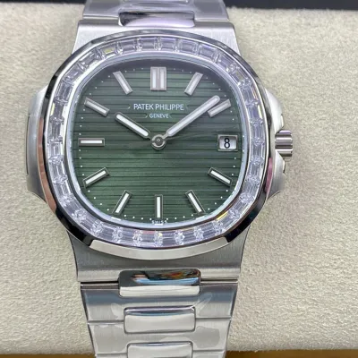 PATEK PHILIPPE-NAUTILUS-ref.5711-1300A-001-40mm