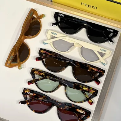 Fendi Cat Eye glasses red leopard/yellow leopard/brown leopard/ivory/black/tawny color Size 56-16-145