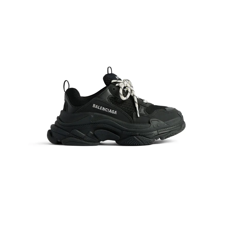 BALENCIAGA TRIPLE S Black Sneakers