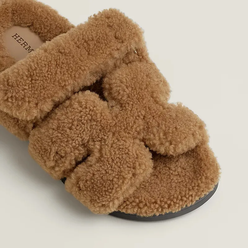HERMES Chypre Coffee color plush Slippers
