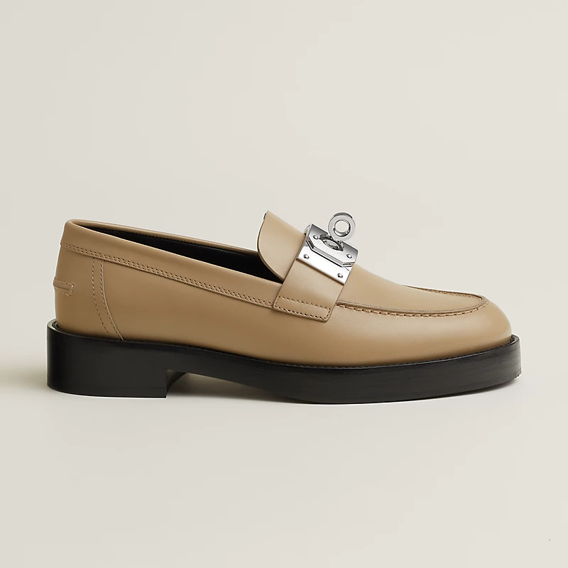 HERMES Loafers na cor Bege Quente