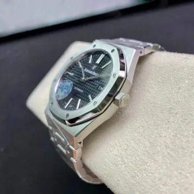 AUDEMARS PIGUET-ROYAL OAK-REF.15400ST.OO.1220ST.01-41MM