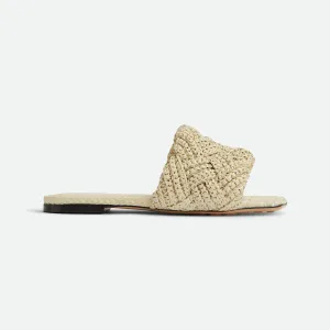 Bottega Veneta Lido Flat Sandal In Beige Intrecciato Raffia Flat Sandals