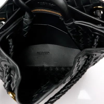 Bottega Veneta Medium Intrecciato Andiamo Shoulder Bag Black Nappa Leather Gold Hardware