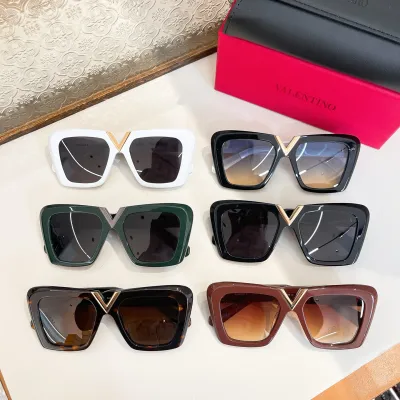 Valentino square frame glasses white/black/leopard/black white/green/red color Size 64口5-145