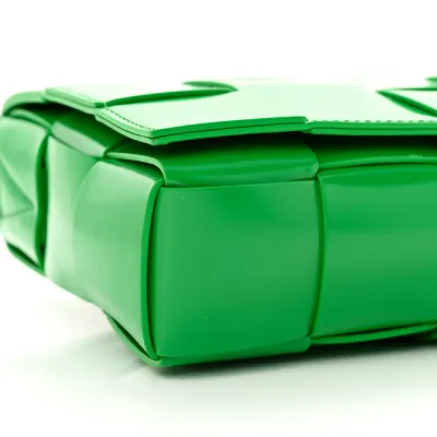 Bottega Veneta Maxi Intrecciato Cassette Crossbody Bag Parakeet Patent Leather