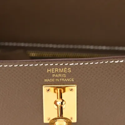Hermès Kelly Sellier 25 Etoupe Epsom Leather Gold Hardware