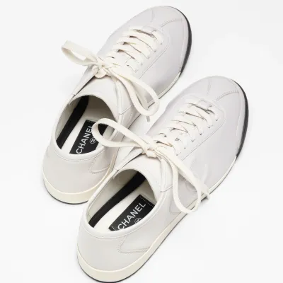 Chanel Calfskin printed in lavender Sneakers