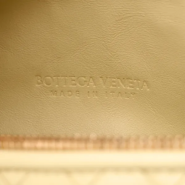 Bottega Veneta Maxi Intrecciato Teen Jodie Hobo Ice Cream Nappa Leather - Image 2