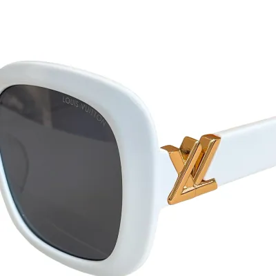 Louis Vuitton round frame glasses white/ivory/leopard/black/eggplant color Size 55口19-140