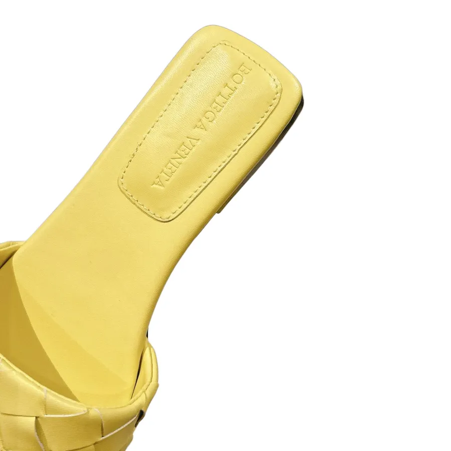 Bottega Veneta Parco Mule In Yellow Intrecciato Leather Flat Mule Sandal