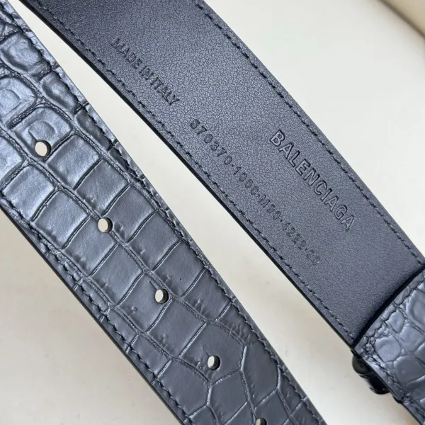 Balenciaga Men's Unity Belt In Black Embossed Crocodile Calfskin With Gold/Silver Hardware 35mm - Image 5