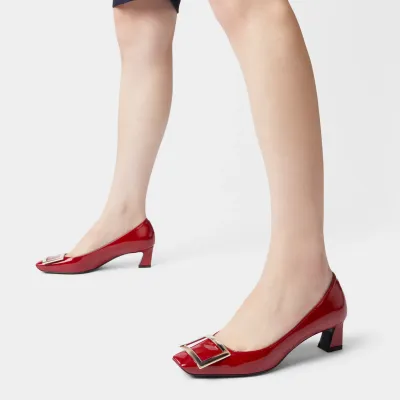 Roger Vivier Trompette Pumps High Heels In Red Patent Leather With Metal Buckle (Heel Height 4.5cm)