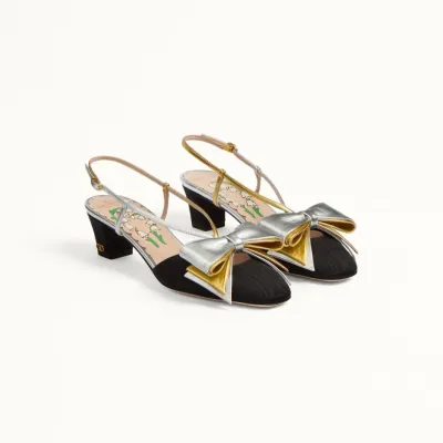 VALENTINO Crystal decorated sheepskin heels (4.5cm high heel)