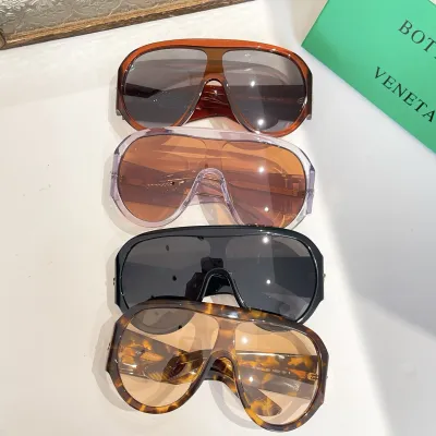 Bottega Veneta Pilot glasses black/leopard/burnt orange/grey brown color Size 132口1-120