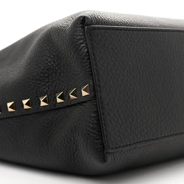 Valentino Garavani Medium Rockstud Tote Black/Rose Quartz Grainy Calfskin Leather Gold Hardware - Image 4