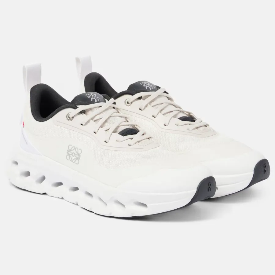 LOEWE White sneakers