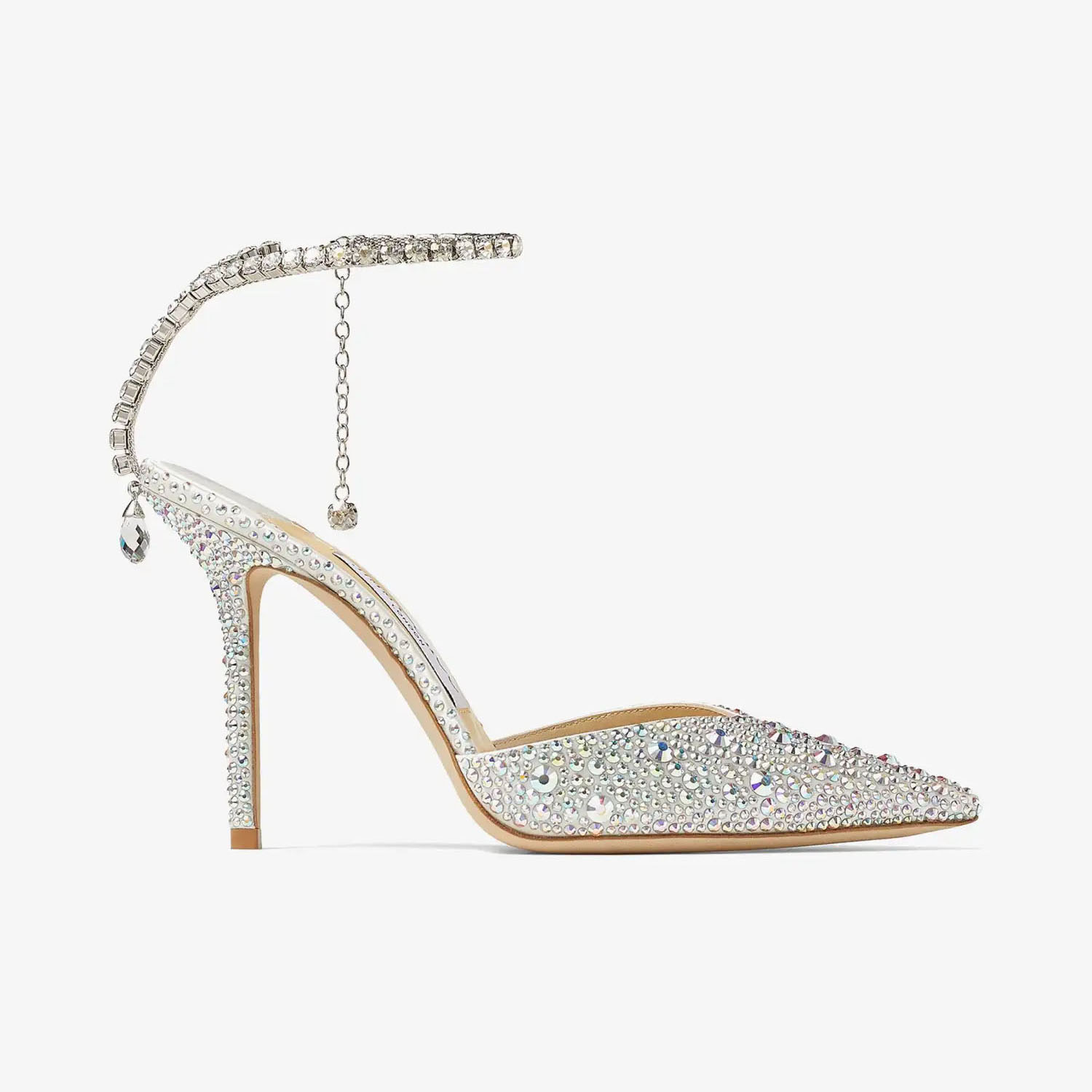JIMMY CHOO Salto alto de cetim marfim decorado com cristais