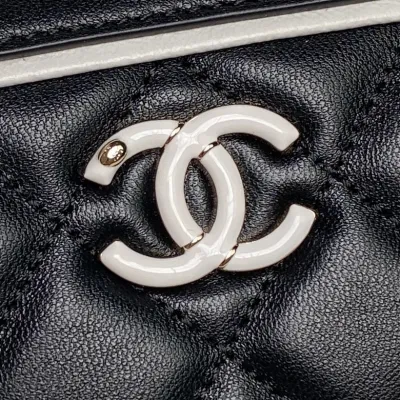 Chanel Black / White Quilted Lambskin Leather Crossbody Bags