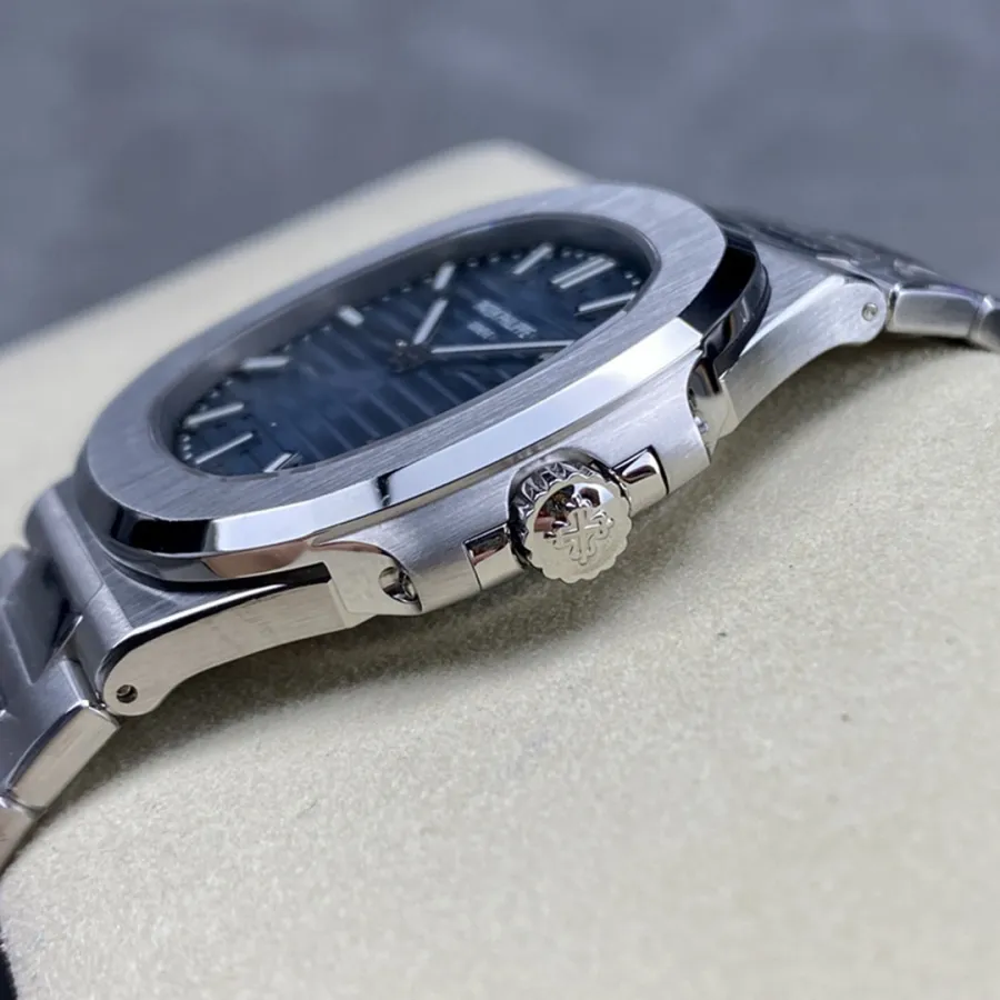PATEK PHILIPPE-NAUTILUS-5811-1G-001-41mm