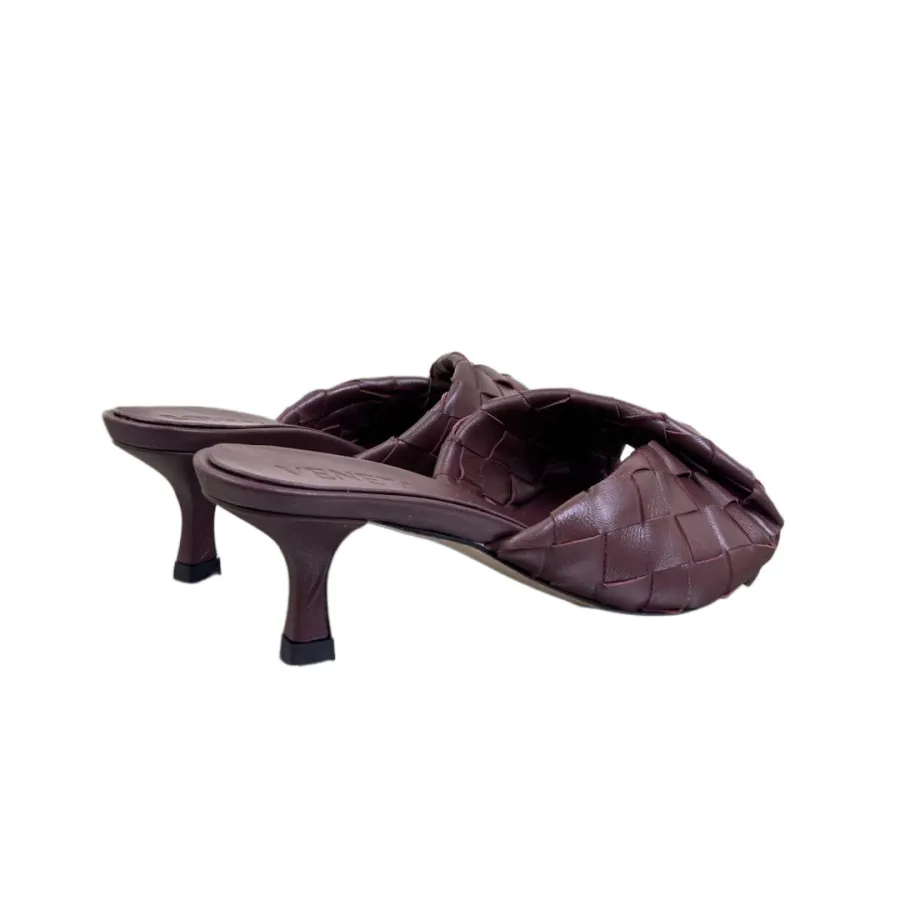 Bottega Veneta Blink Mule In Burgundy Intrecciato Leather Kitten Heel Mule (Heel Height 4.5cm)