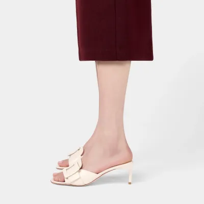 Roger Vivier Viv' Canard Mules Sandals In White Leather With Lacquered Metal Buckle (Heel Height 5.5cm)