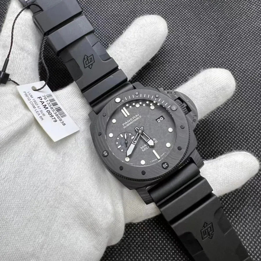 PANERAI-SUBMERSIBLE-PAM00979-47MM